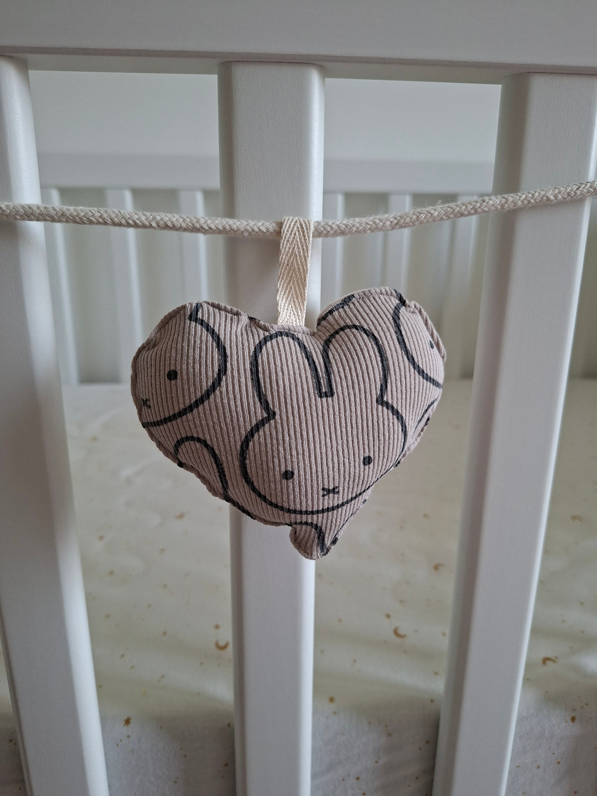 Kersthanger van babykleding